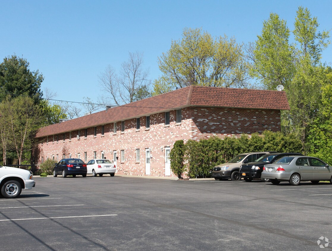 Primary Photo - 459 Summer St