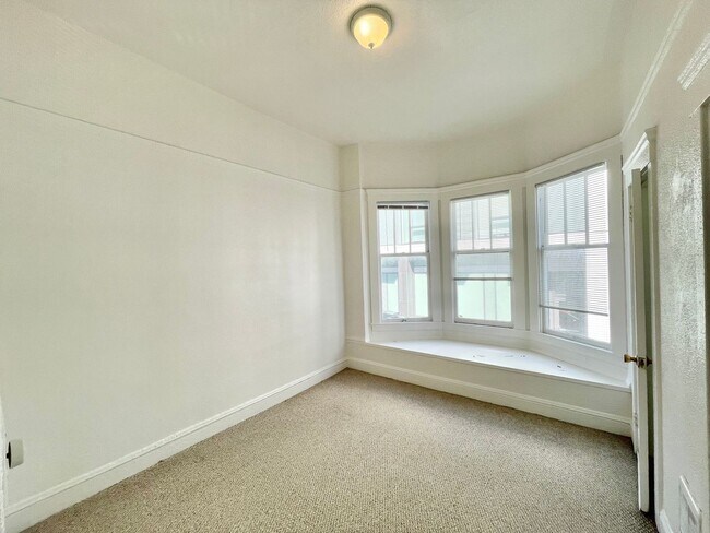 Foto del edificio - Charming Studio Apartment in the heart of ...
