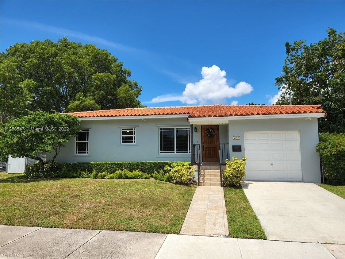 3 Br, 2 Bath House - 360 Sw 48th Ave - House Rental In Coral Gables, Fl 