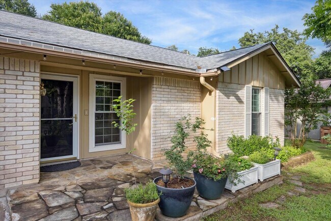 Building Photo - 4708 Gray Fox Dr