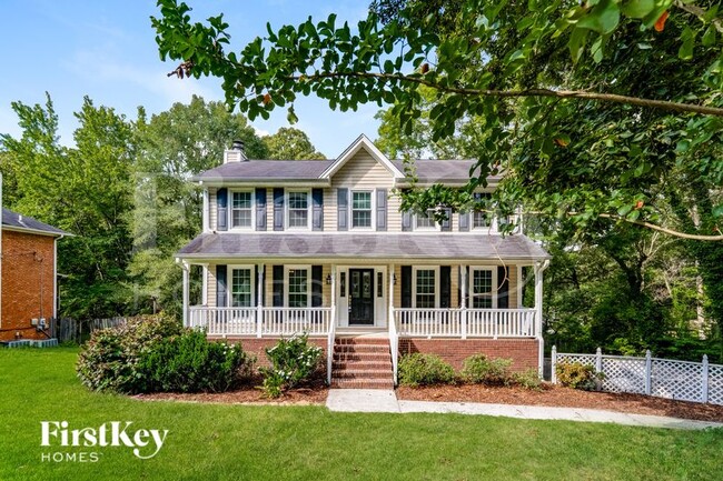 Building Photo - 1313 Colonial Way