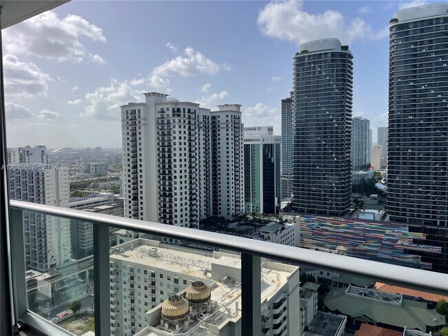 Foto del edificio - 1100 S Miami Ave