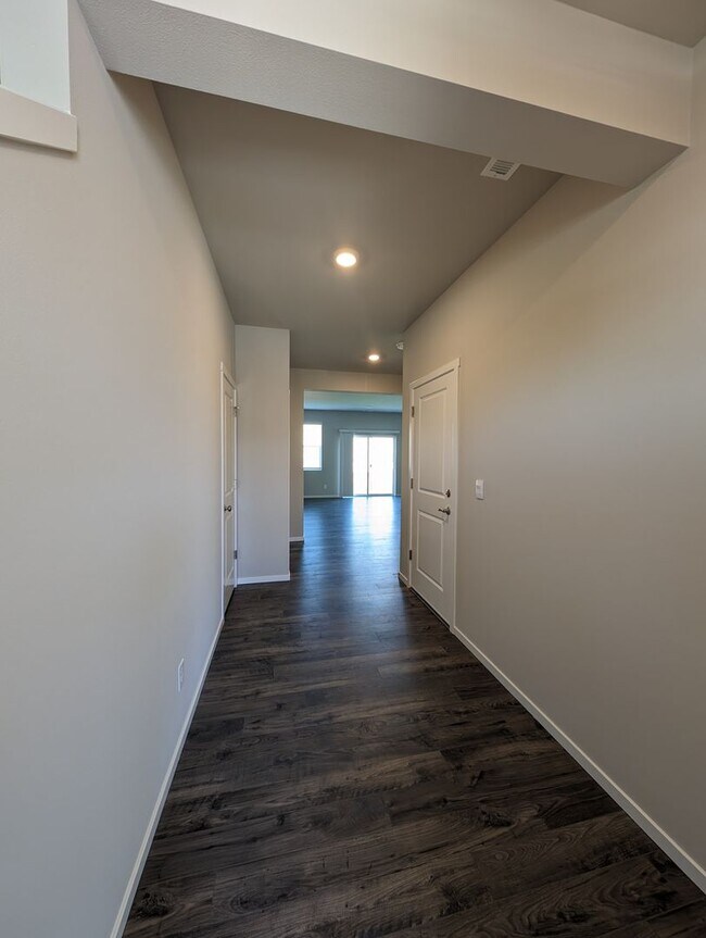 Foto del edificio - 1320 SW Pendleton Way