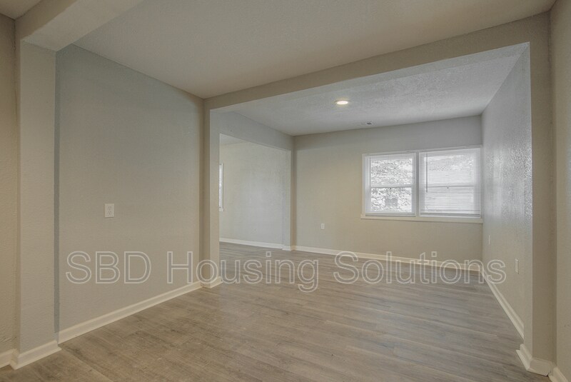 Foto del edificio - 1315 N McCoy St