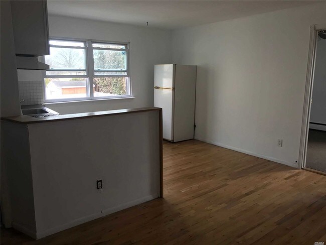 Building Photo - 4226 Merrick Rd