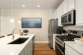 Building Photo - 10728 Hidden Pool Heights
