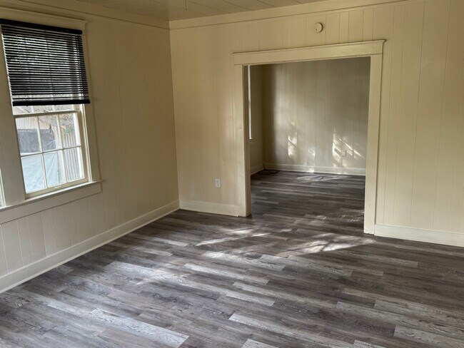 Foto del edificio - 4559 Clayton Dr