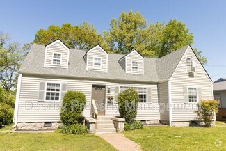 Building Photo - 409 Derby St