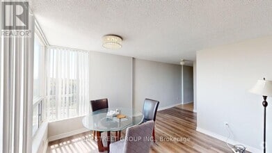 Building Photo - 1417-3050-3050 Ellesmere Rd