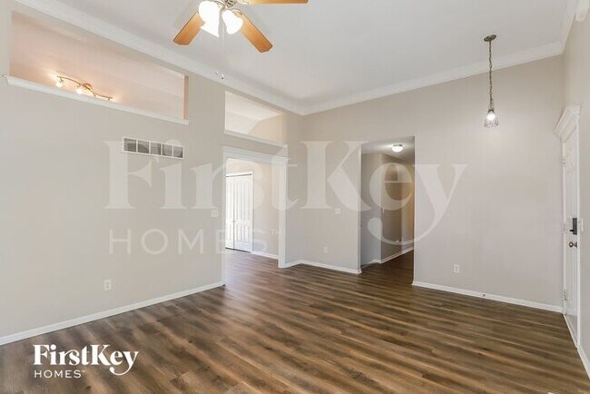 Foto del edificio - 11623 N Windsor Ave