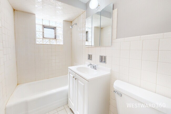 Foto del edificio - 4851 Indianapolis Blvd