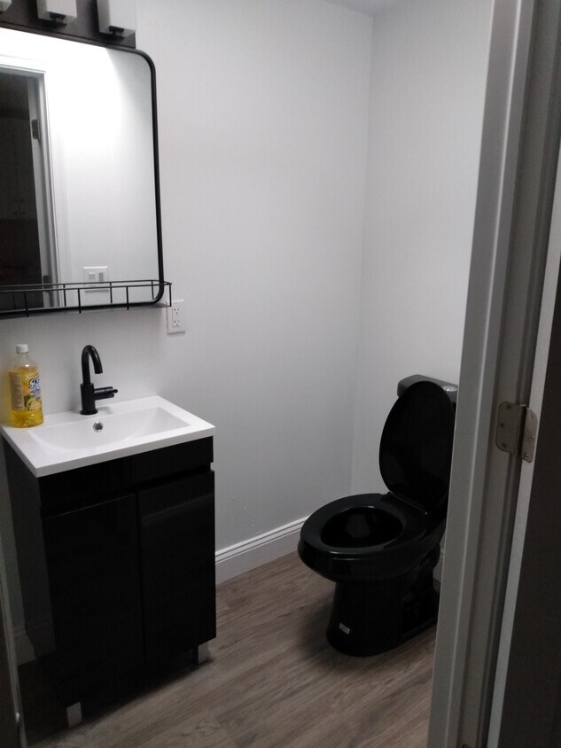 Foto del edificio - 1209 W 2nd St