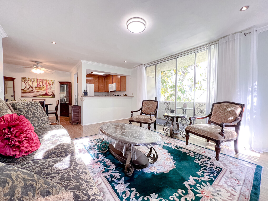 Foto principal - 5325 Newcastle Ave