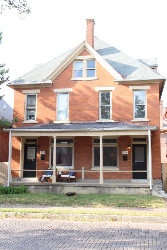 Foto principal - 554 E Sycamore St