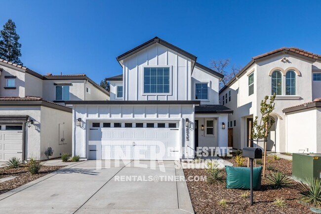 Building Photo - 8935 Fair Oaks Blvd