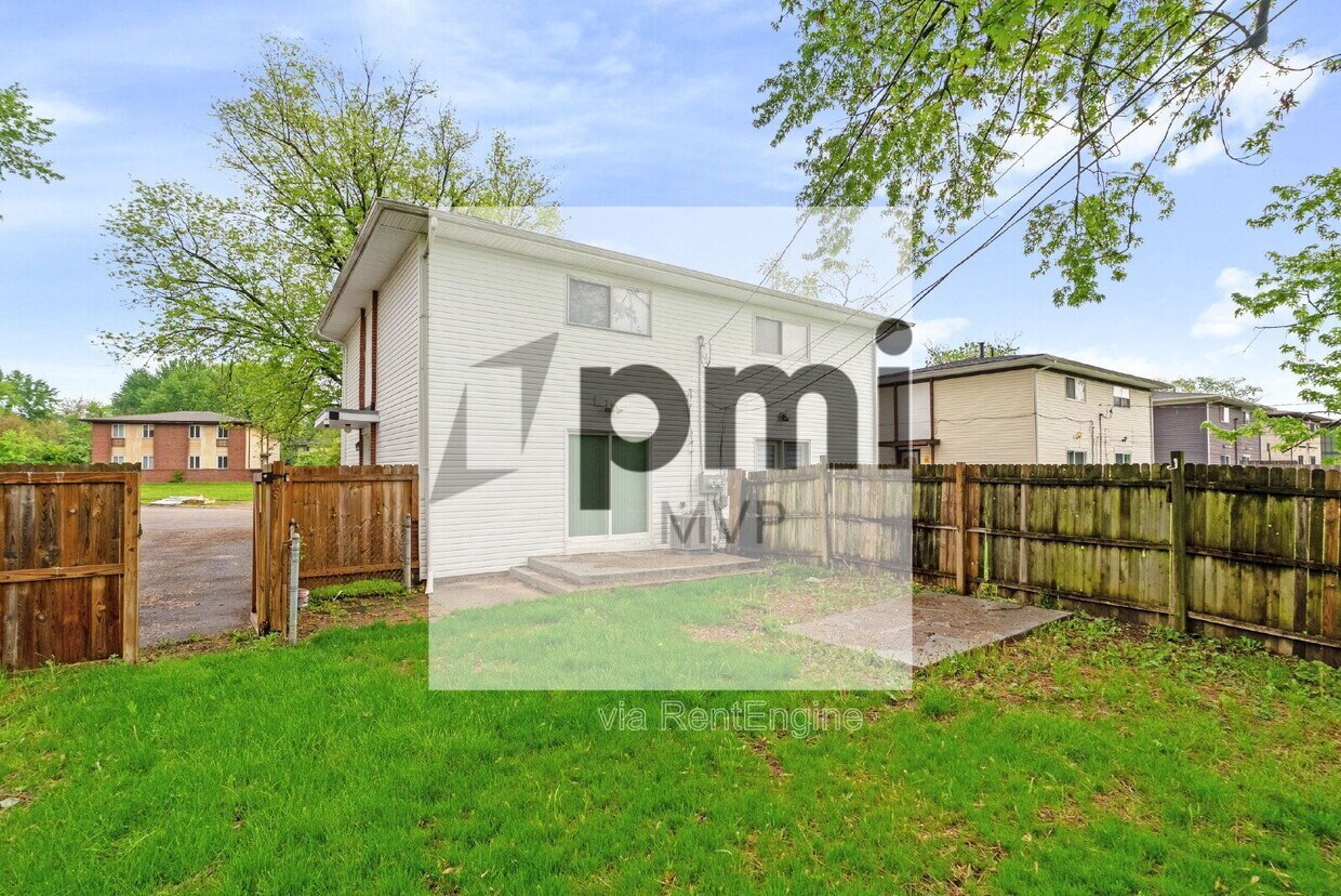 Foto principal - 3027 Rotunda Ct S