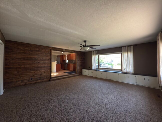 Foto del edificio - 508 1st Ave NW