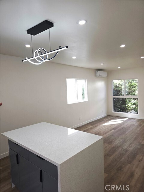 Building Photo - 3030 W 12th St