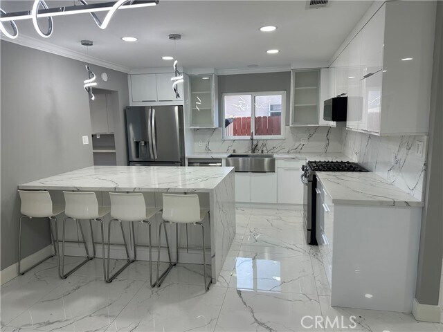 Foto del edificio - 16400 Dana Cir