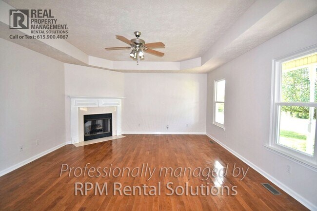 Building Photo - Adorable 3BR/2BA, attached 2 car garage N....