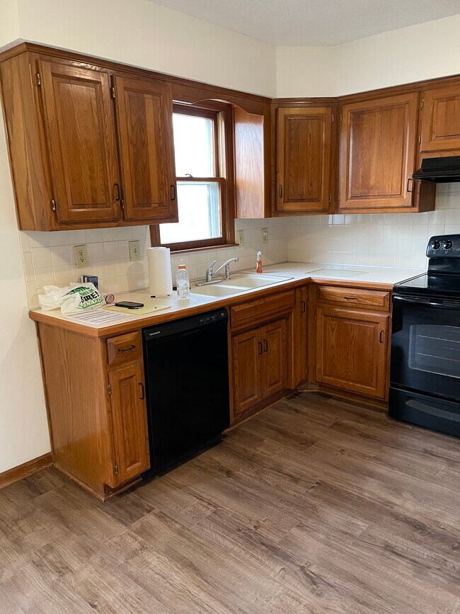 Cocina - 13854 S Darnell St