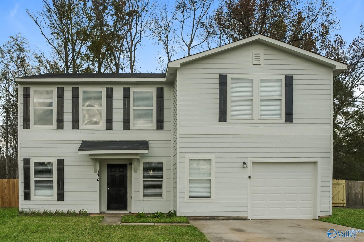Foto principal - 176 Bayside Ln