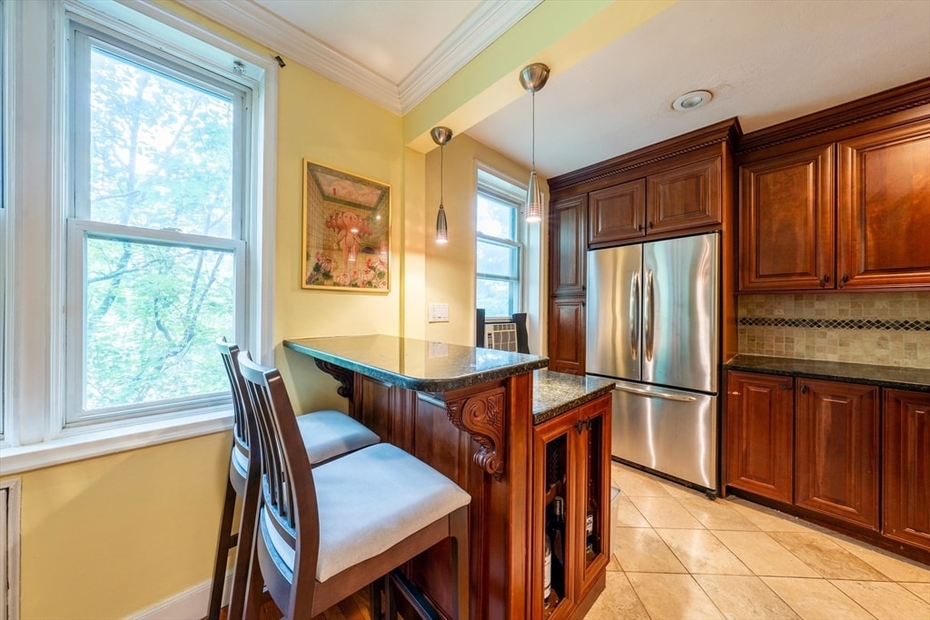 Primary Photo - 50 Follen St