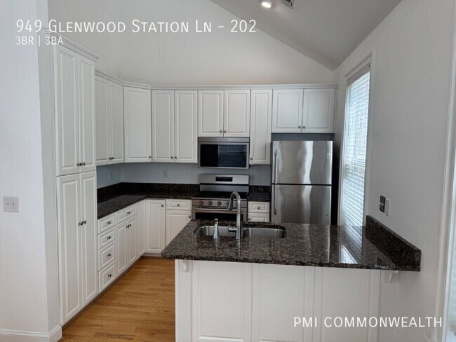 Foto del edificio - 949 Glenwood Station Ln