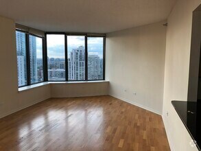 Building Photo - 400 N La Salle Dr