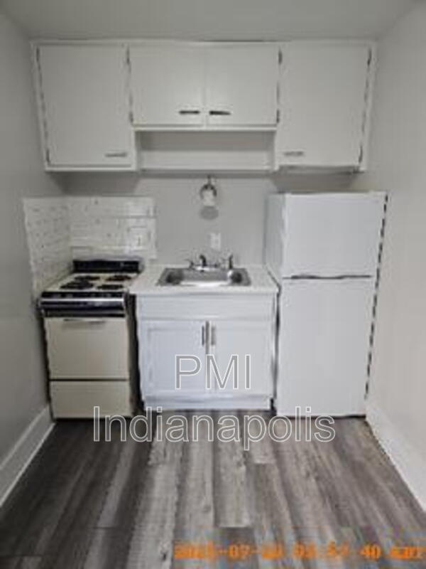 Foto del edificio - 5824 E Washington St