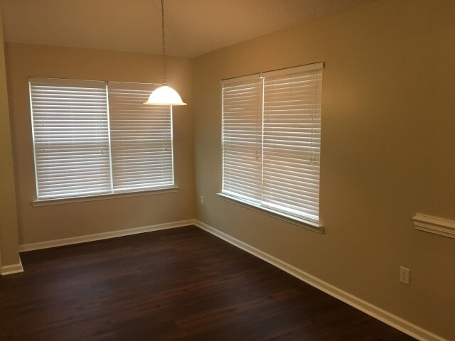 Foto del edificio - 147 Arbor Village Dr