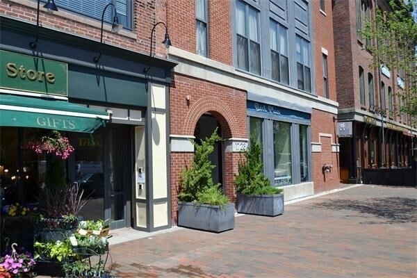 Building Photo - 1723 Washington St