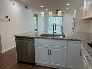 Building Photo - 1516 Bay Area Blvd