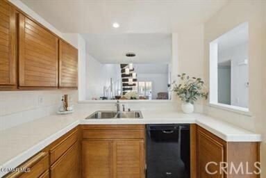 Foto del edificio - 25855 McBean Pkwy