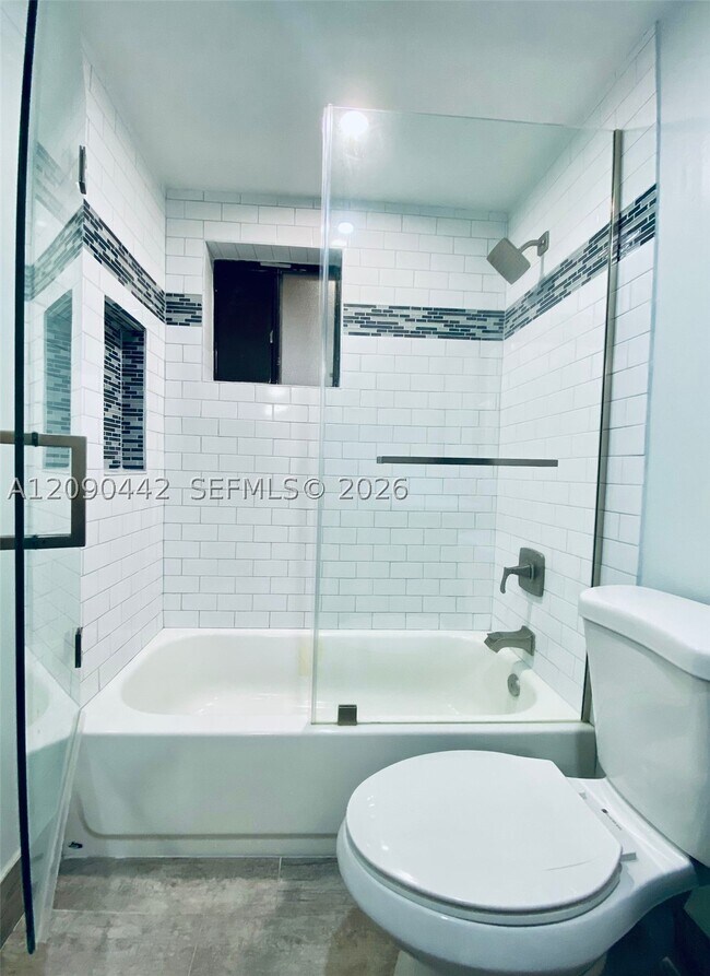 Foto del edificio - 8015 SW 107th Ave