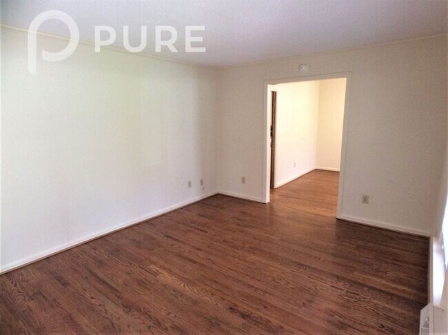 Building Photo - 6213 Cedar Croft Dr