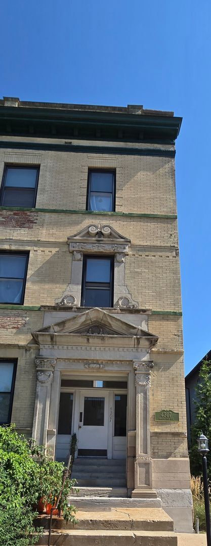 Foto del edificio - Beautifully Rehabbed Condo with Charm-Pool...