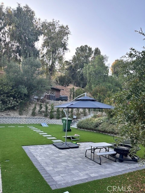 Foto del edificio - 7865 Denivelle Rd
