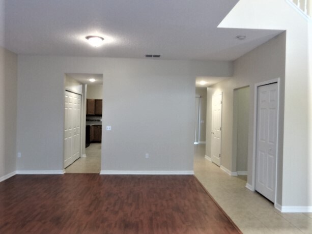 Foto del edificio - 1454 Sterns Drive
