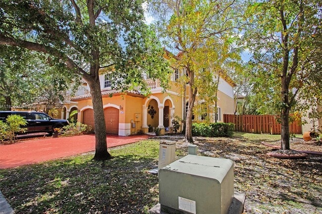 Building Photo - 14070 SW 50th Ct