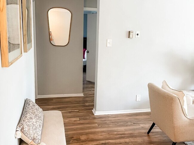 Foto del edificio - 1366 Garfield St