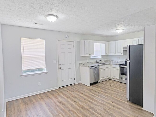 Building Photo - 134 Dove Landing