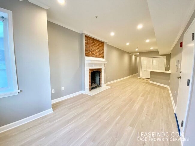 Building Photo - 1441 Clifton St NW