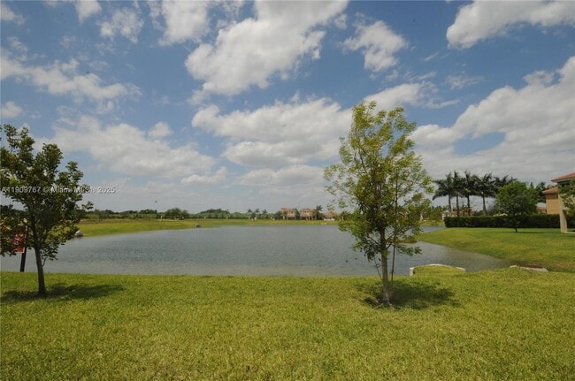 Building Photo - 2173 SE 2nd St