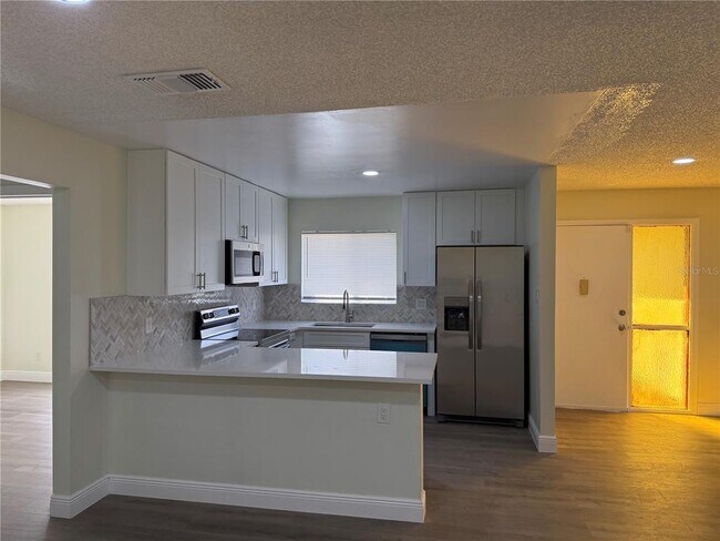 Foto del edificio - 4905 Goucher Ln