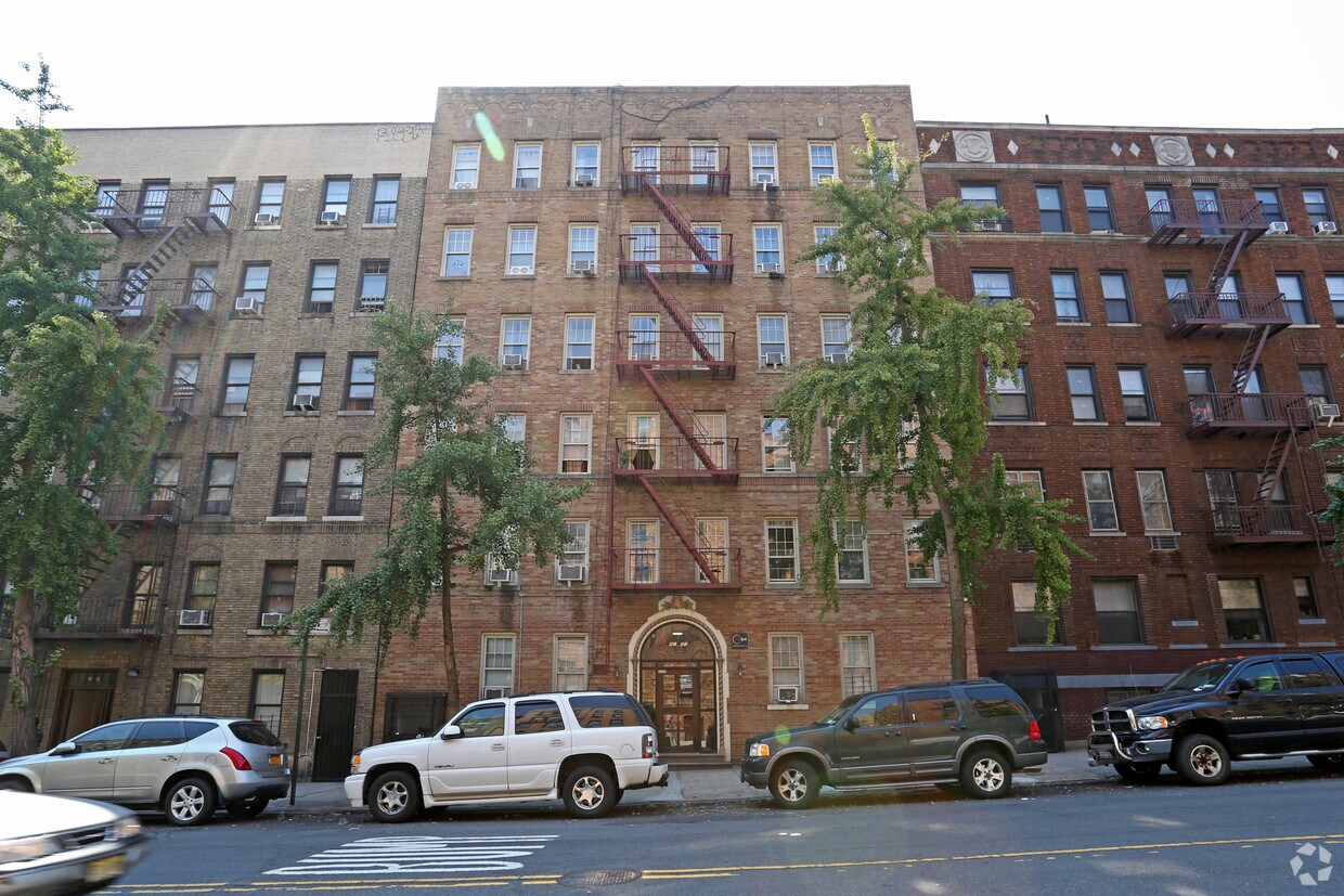Building Photo - 81 Seaman Avenue
