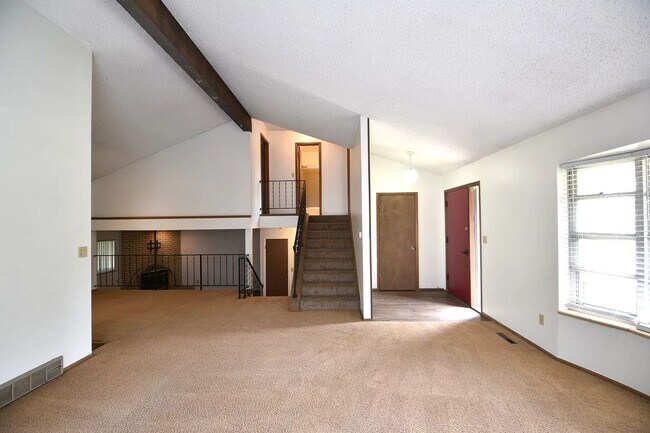 Photo - Spacious 2BR/2BA with Fenced Yard in Boulder House