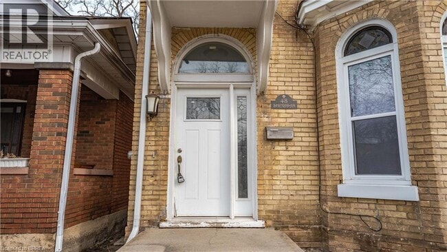 Building Photo - 48 Sheridan St