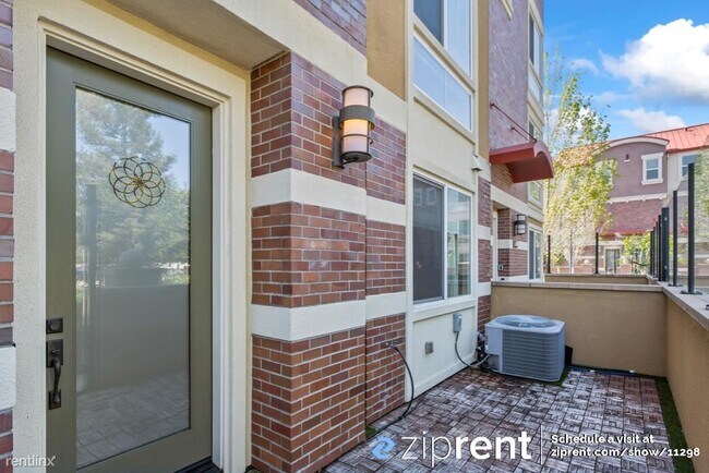 Foto del edificio - 4 br, 3.5 bath Townhome - 6494 Tralee Vill...