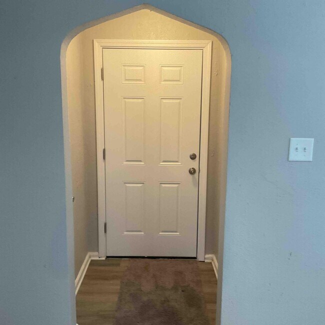 Building Photo - 7229 Virginia Ave